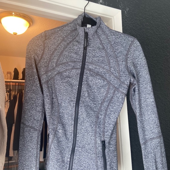 Lululemon Heathered Grey Scuba - Picture 1 of 1